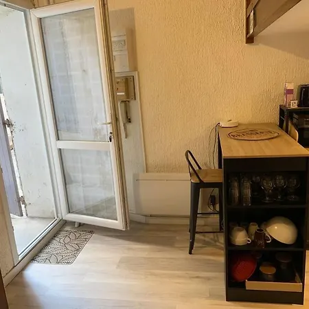 Studio Gare St Roch, Place De La Comedie & Wifi Apartamento *